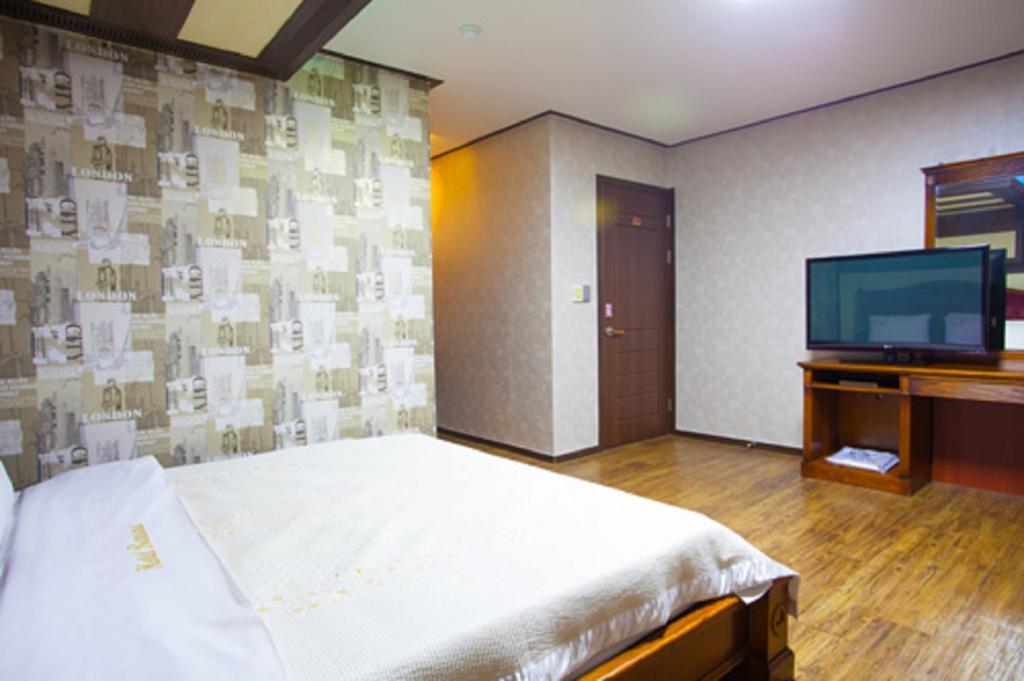 Guangju Hotel Banana Кванджу Экстерьер фото