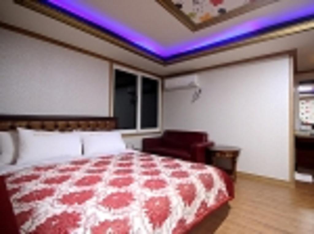 Guangju Hotel Banana Кванджу Экстерьер фото